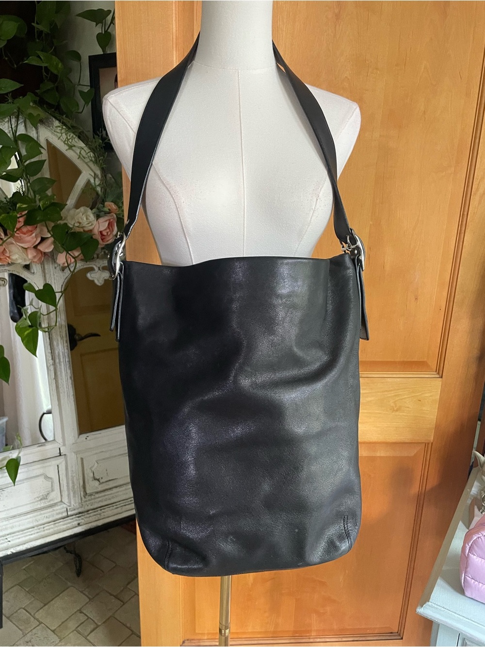 COACH VINTAGE LEGACY 9151 Bucket Tote Black Bag Buttery Soft XL size